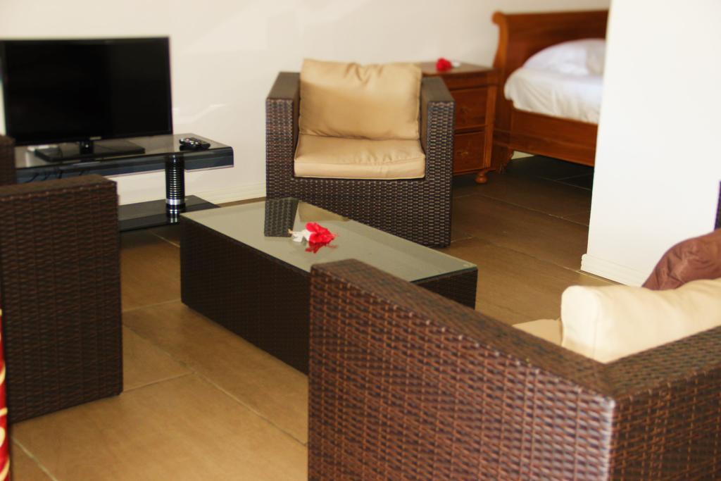 Summer Self Catering Baie Sainte Anne Εξωτερικό φωτογραφία