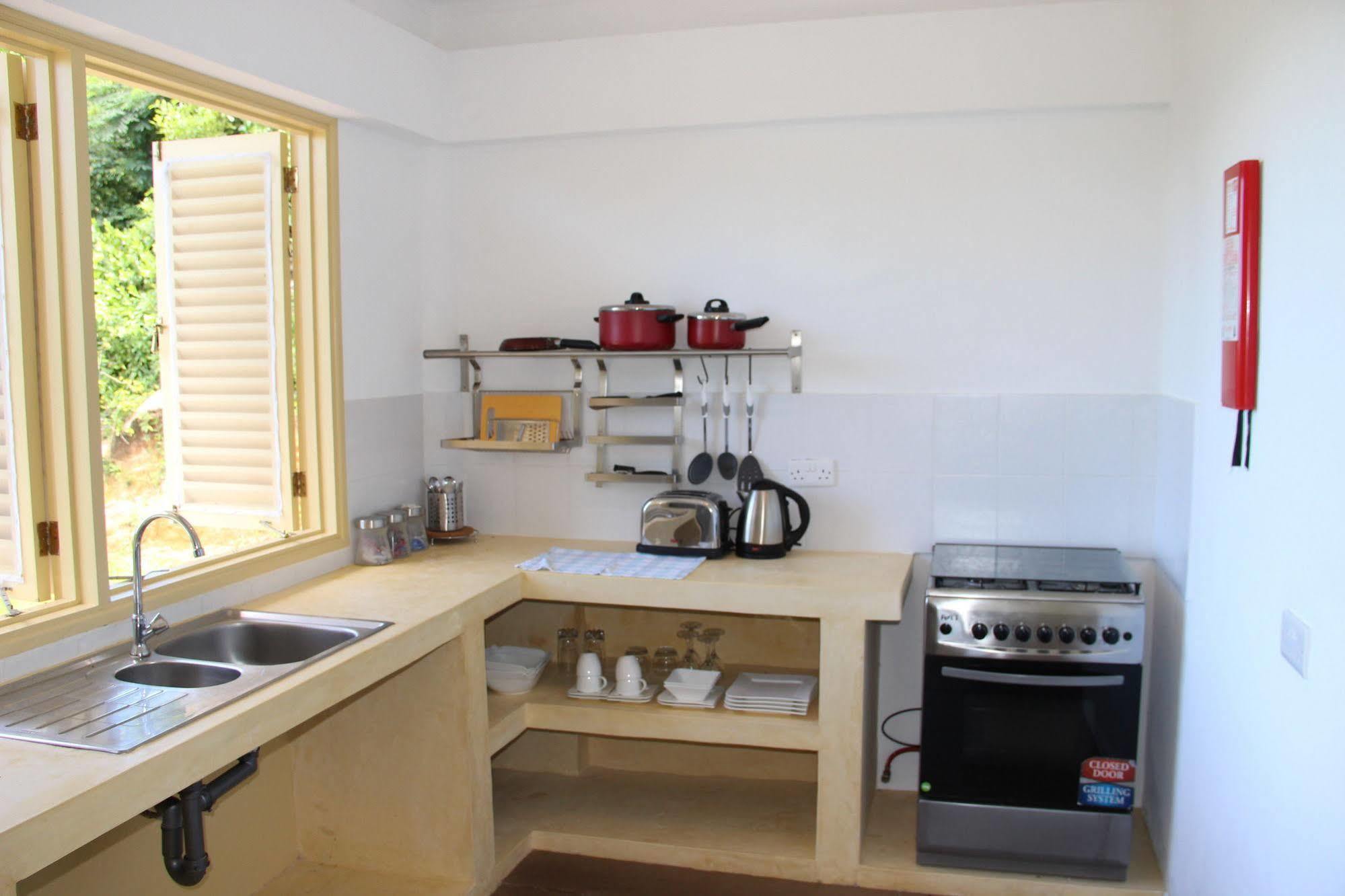 Summer Self Catering Baie Sainte Anne Εξωτερικό φωτογραφία