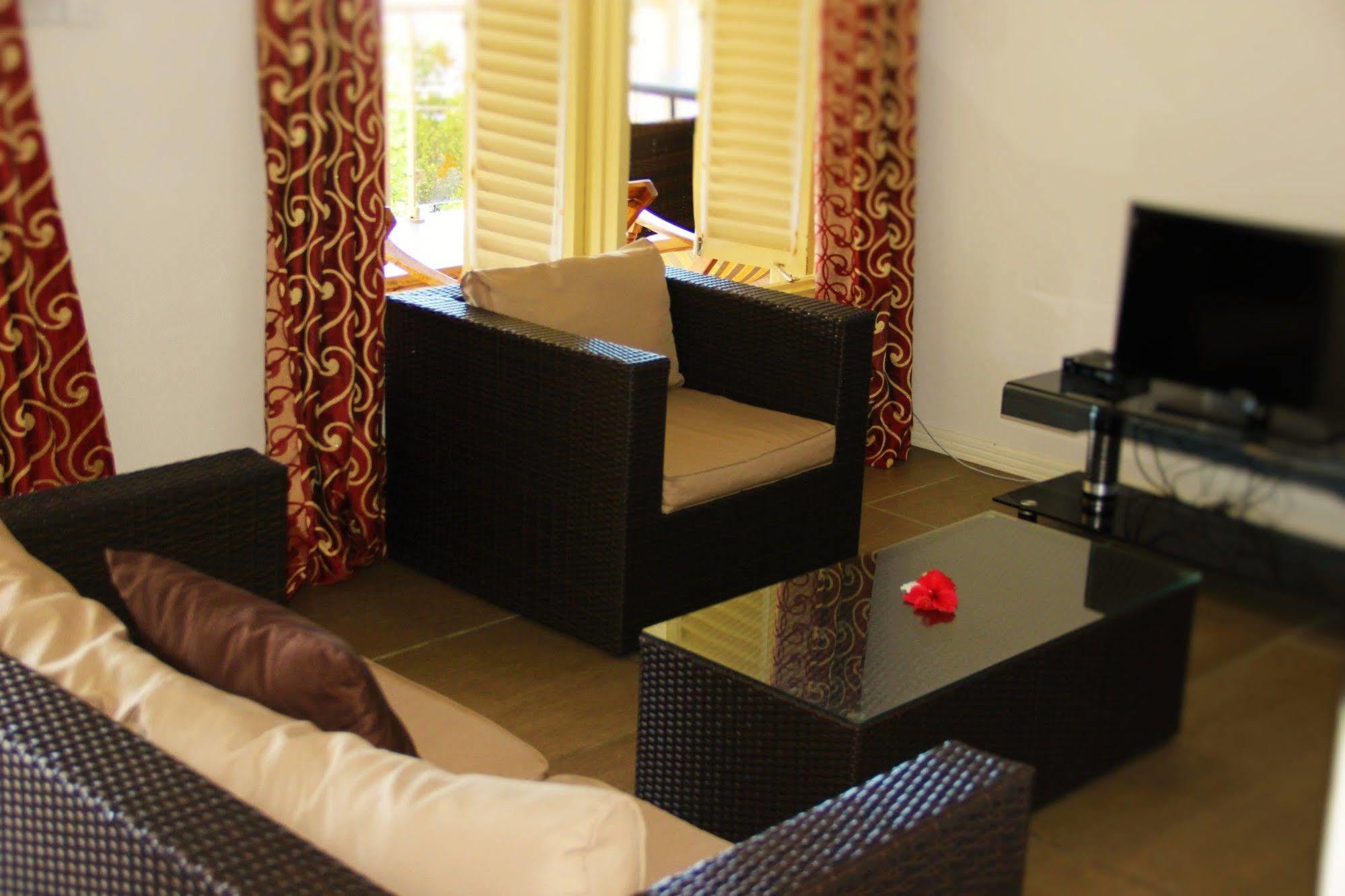 Summer Self Catering Baie Sainte Anne Εξωτερικό φωτογραφία